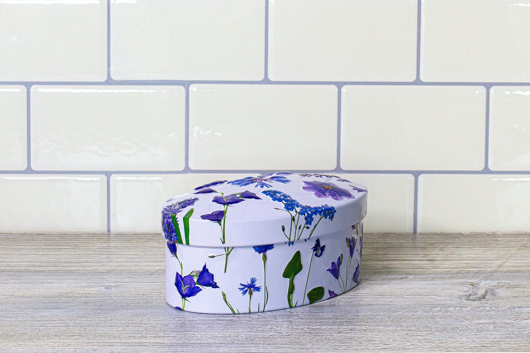 Gardiners Floral Vanilla Fudge Tin - Ackroyd's Scottish Bakery