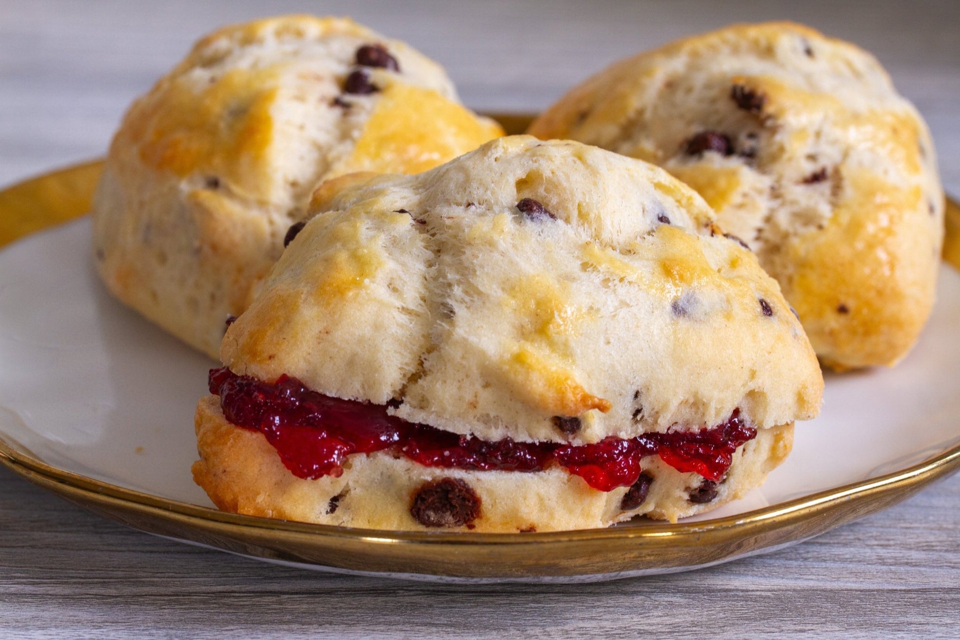 Ackroyd's Scones: Chocolate Chip (6 Pack) - Ackroyd's Scottish Bakery